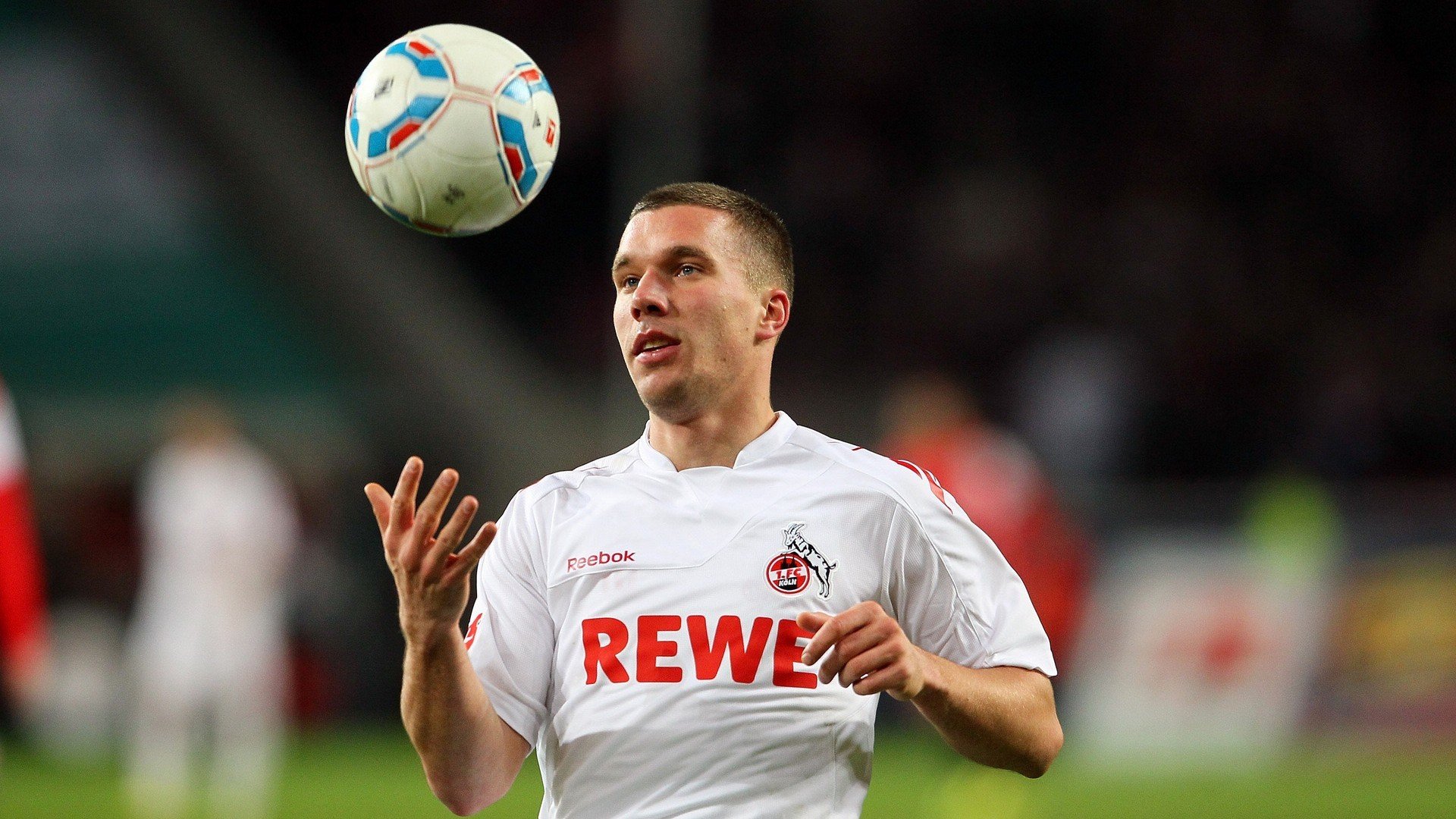 中超球队在主场氛围营造上下功夫引球迷称赞,中超各个球队的主场